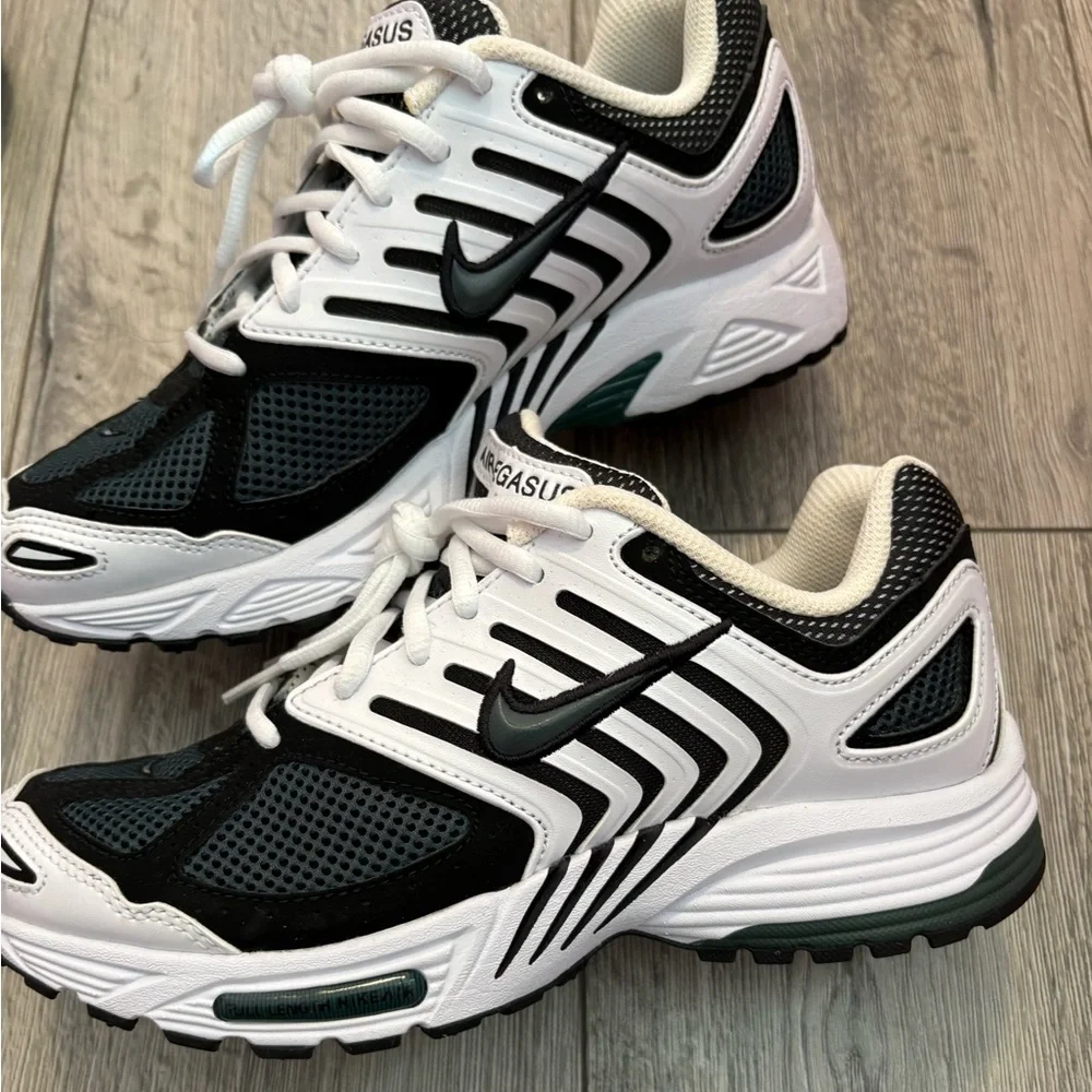 Nike Pegasus brand new size 8